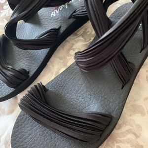 Skechers Crisscross Sandals